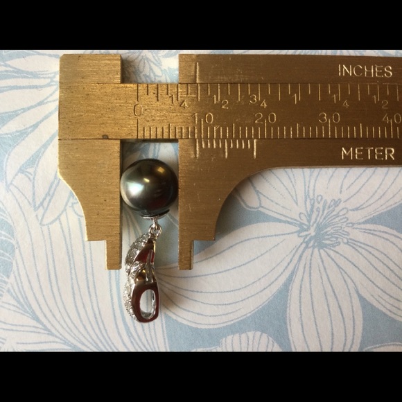 14k 9.0mm Tahitian pearl diamond pendant - Picture 4 of 4